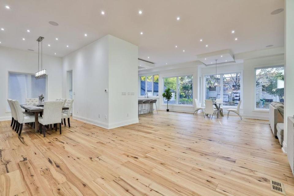 Executive Room In Toronto Next To Yorkdale Shopping Centre المظهر الخارجي الصورة