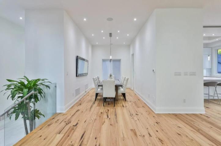 Executive Room In Toronto Next To Yorkdale Shopping Centre المظهر الخارجي الصورة